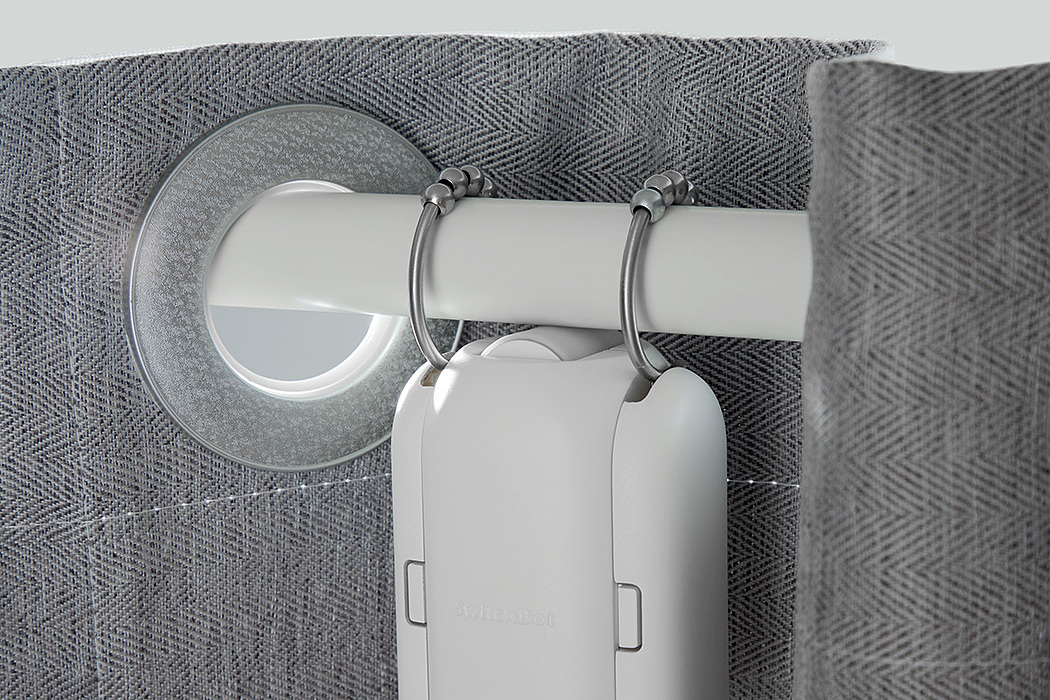 window curtains，intelligence，sensor，white，
