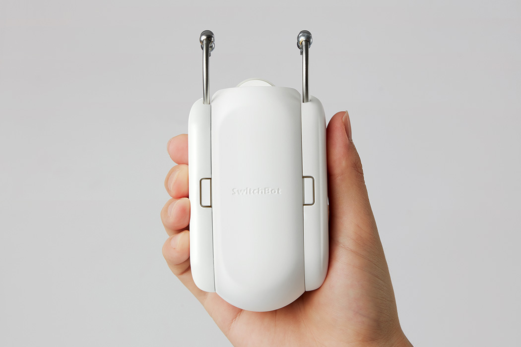 window curtains，intelligence，sensor，white，