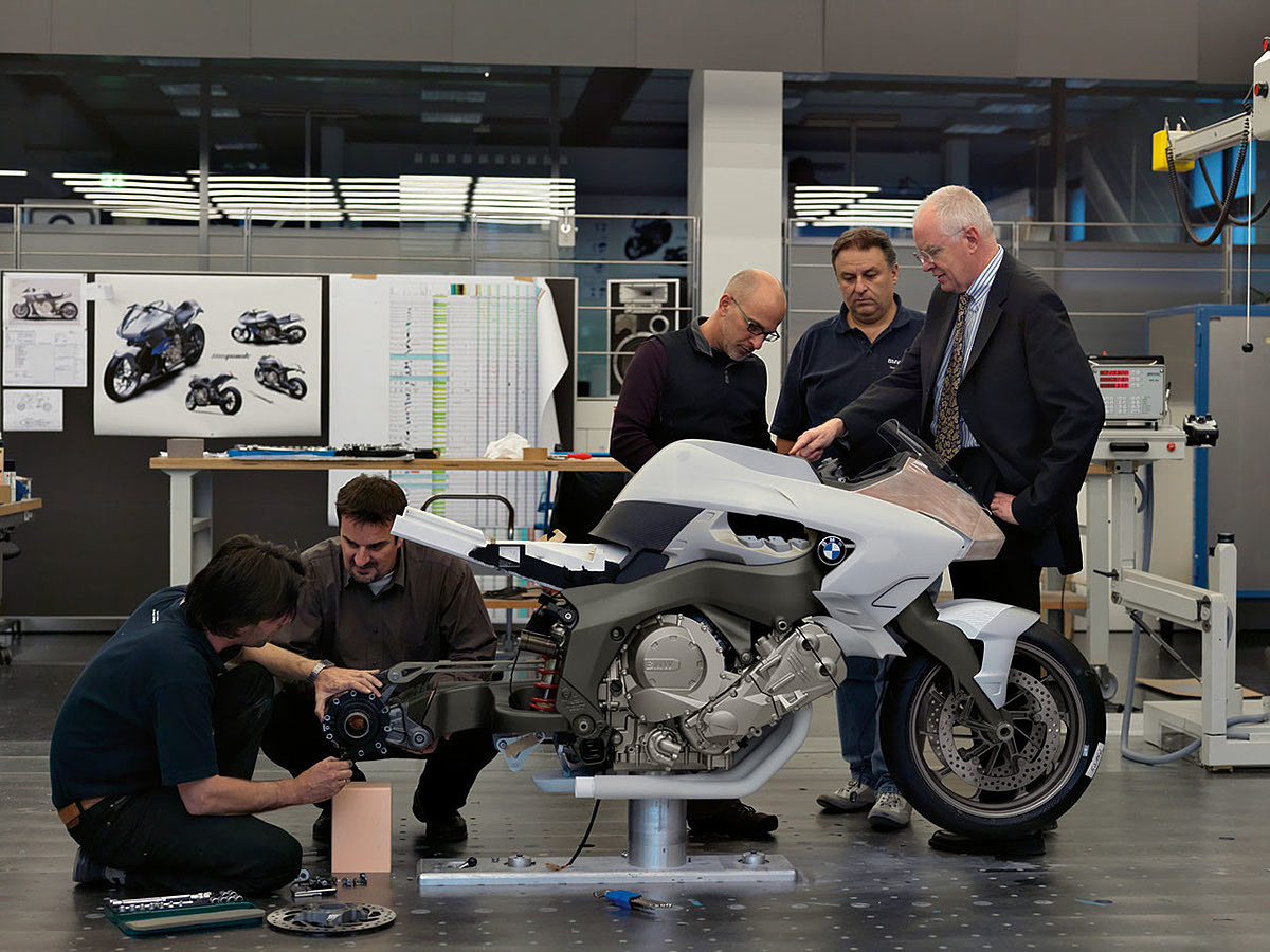 bmw，motorcycle，outdoors，vehicle，
