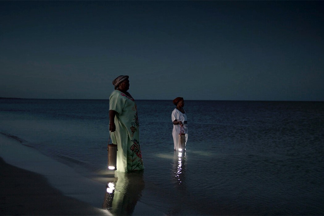 lamp，lantern，seawater，