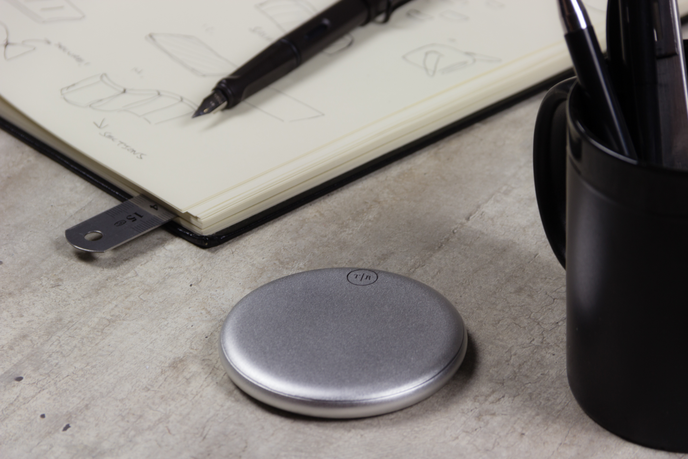 Simplicity，Shape design，Portable，