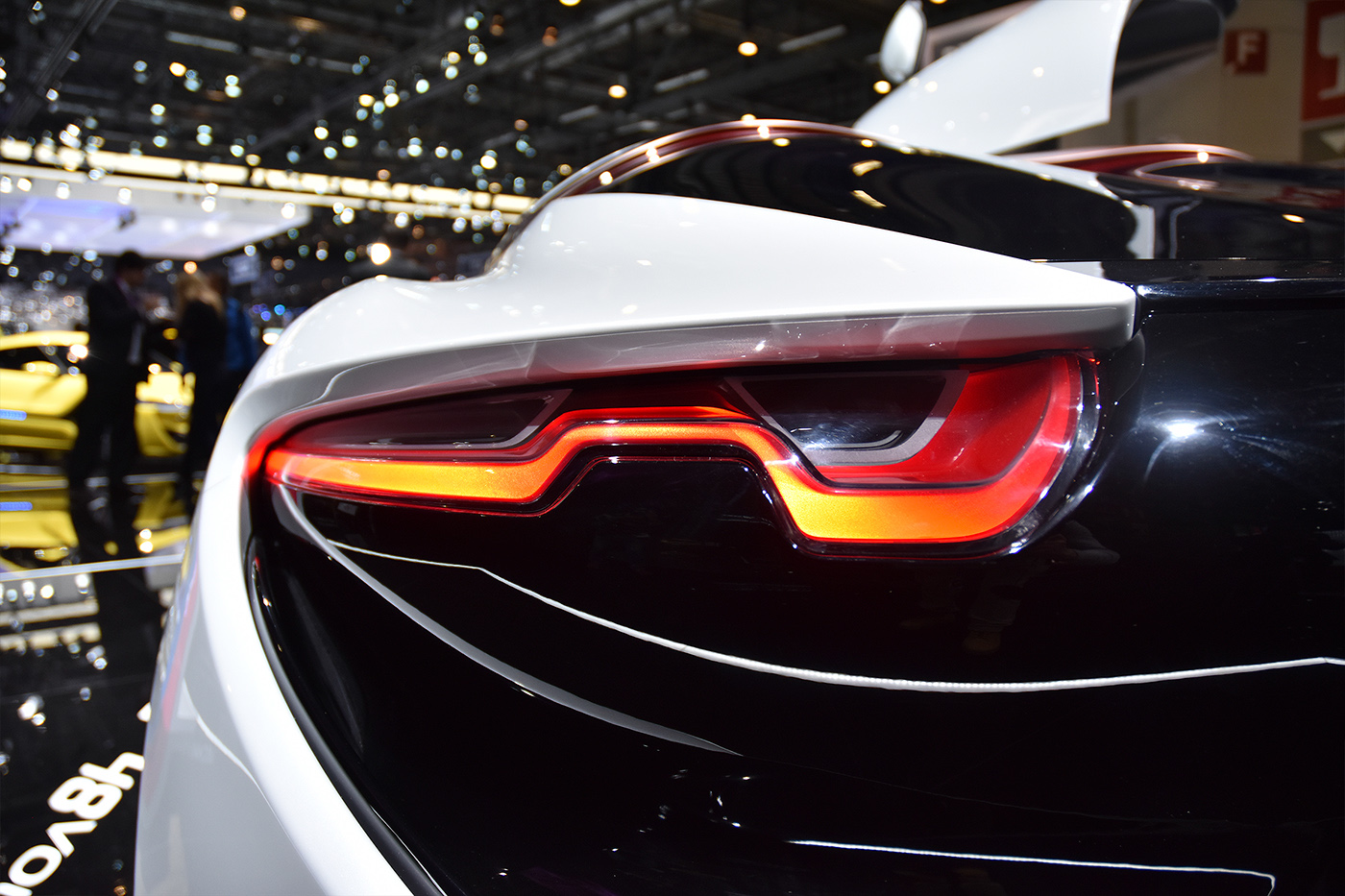 texture，Front and rear lamps，automobile，automative lighting，