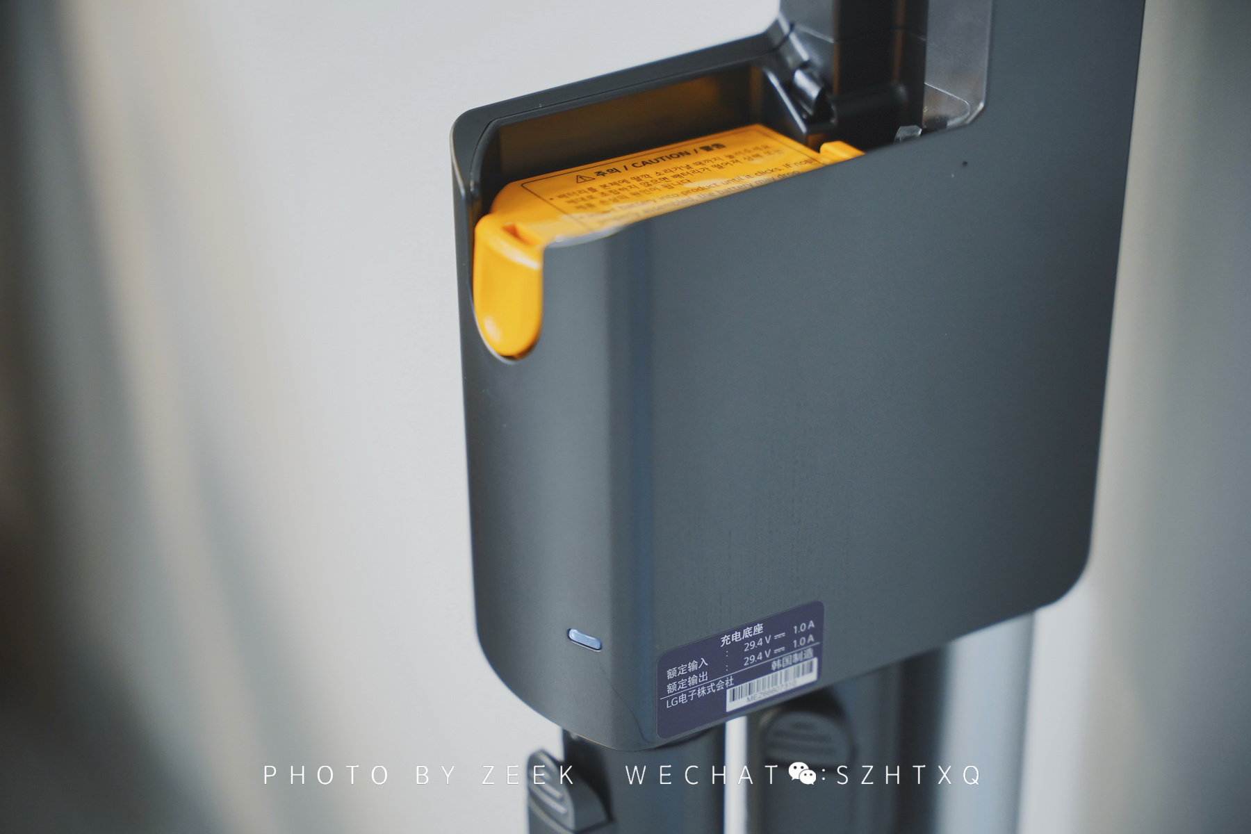 lg，Vacuum cleaner，household electrical appliances，housework，clean，Sweeping and towing integration，Sweep the floor，Mopping，