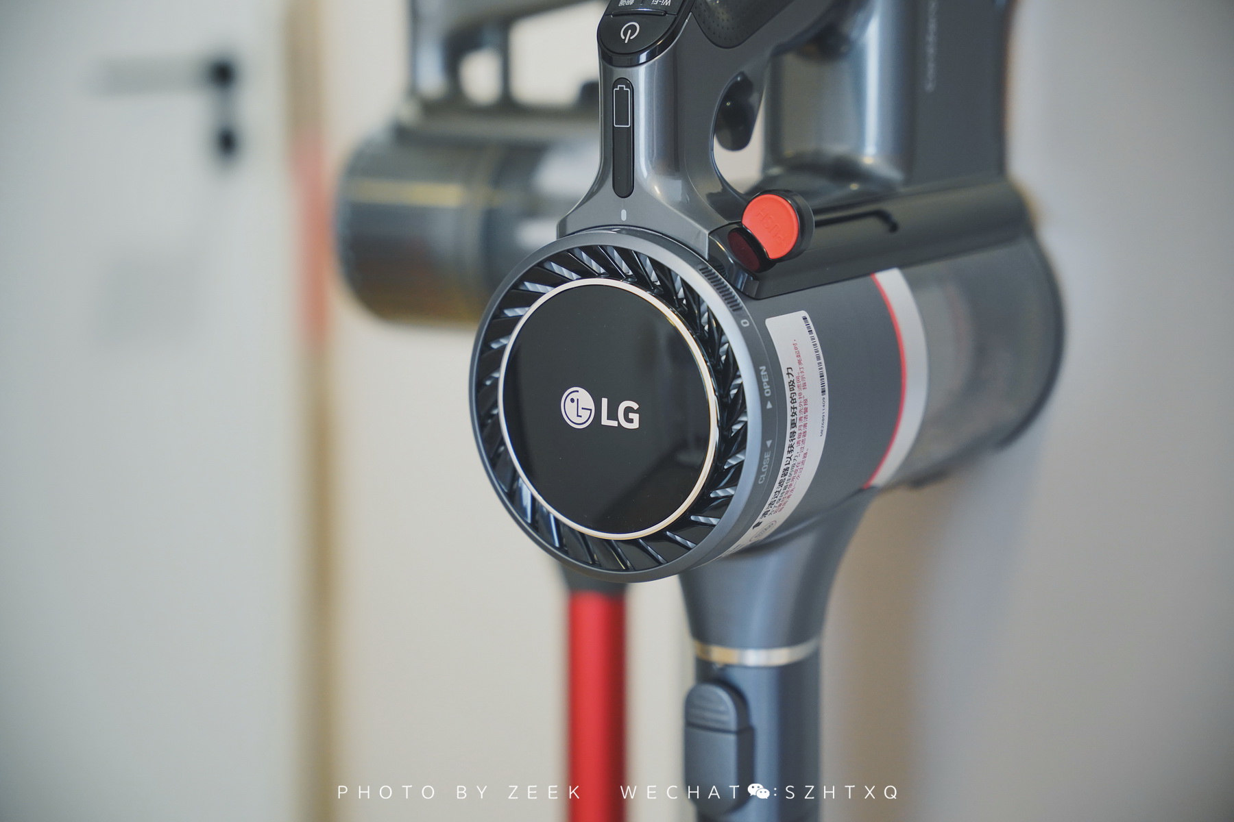 lg，Vacuum cleaner，household electrical appliances，housework，clean，Sweeping and towing integration，Sweep the floor，Mopping，