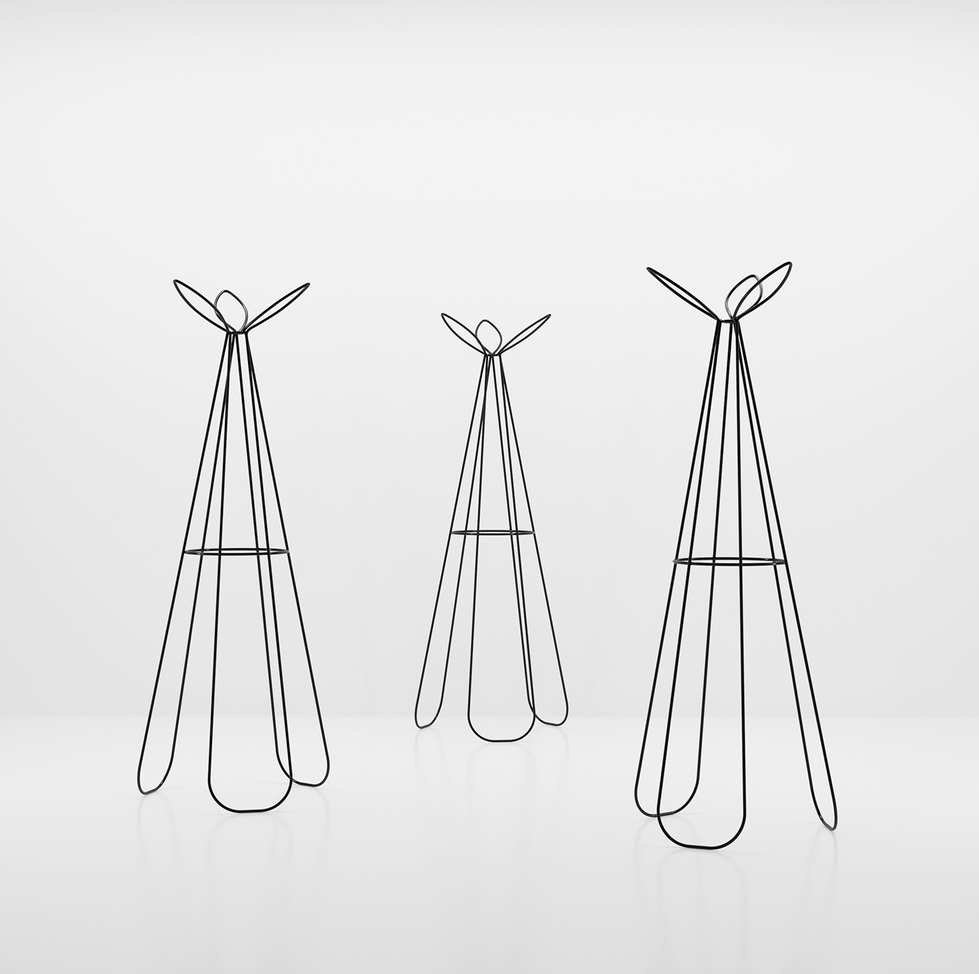 coat hanger，Hollowed out，rose，Simplicity，steel wire，