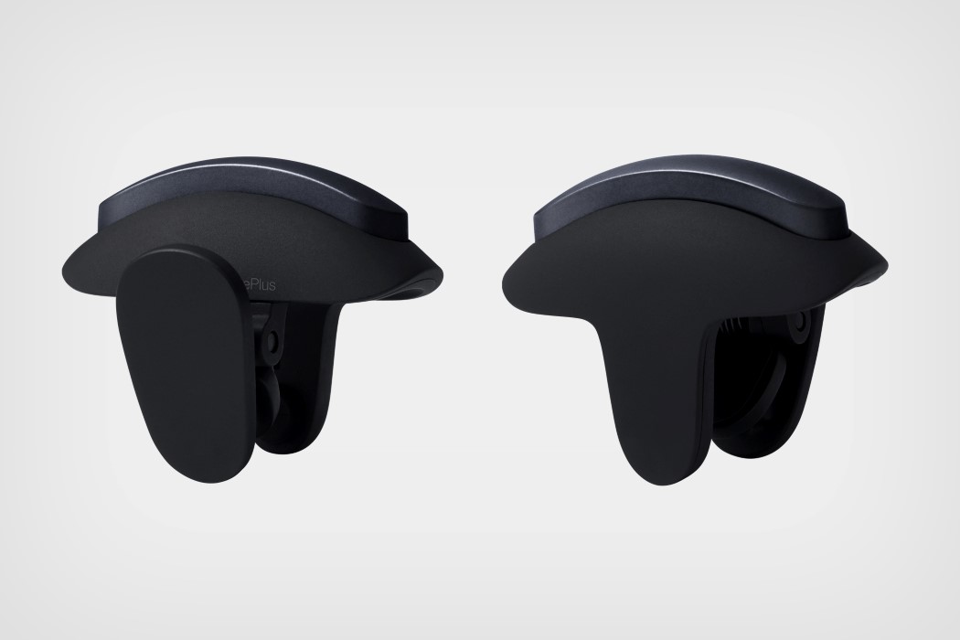 One plus mobile phone，controller，game，