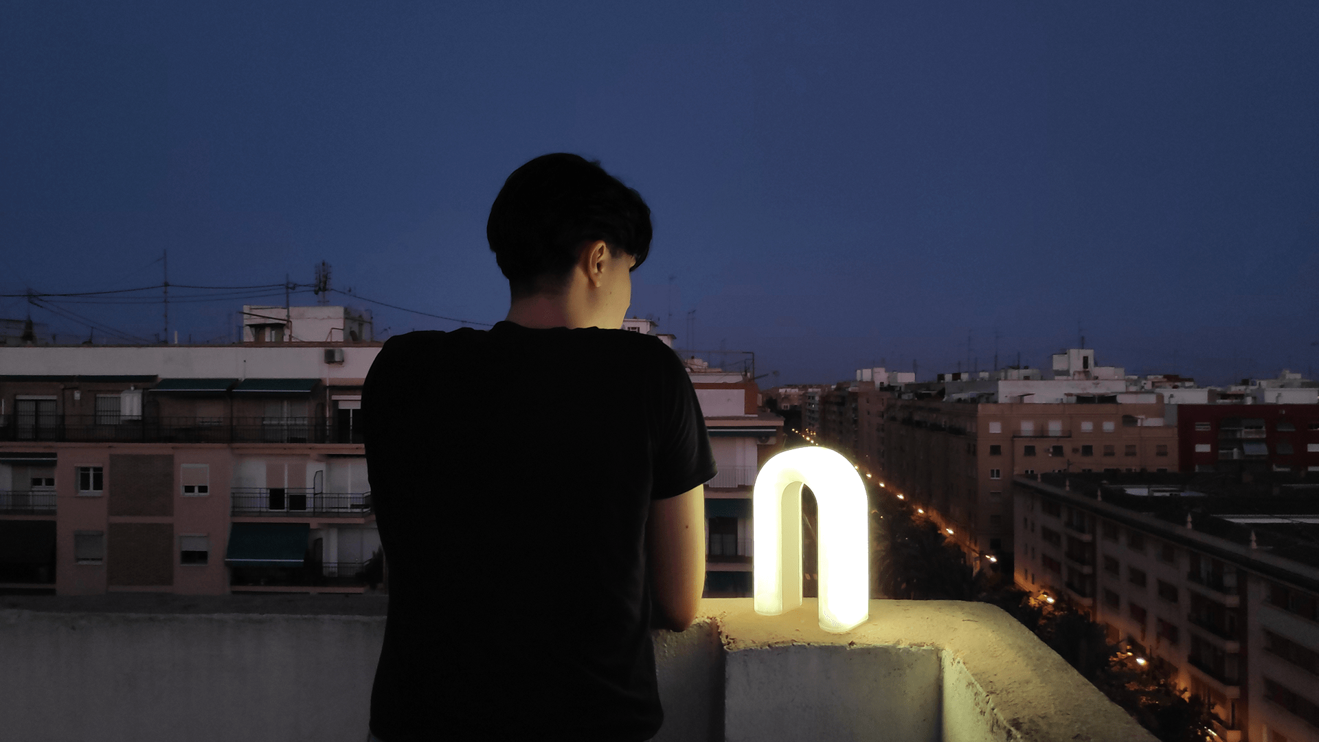 Aida García，KABU PORTABLE，lamps and lanterns，portable，Charging base，U-shape，