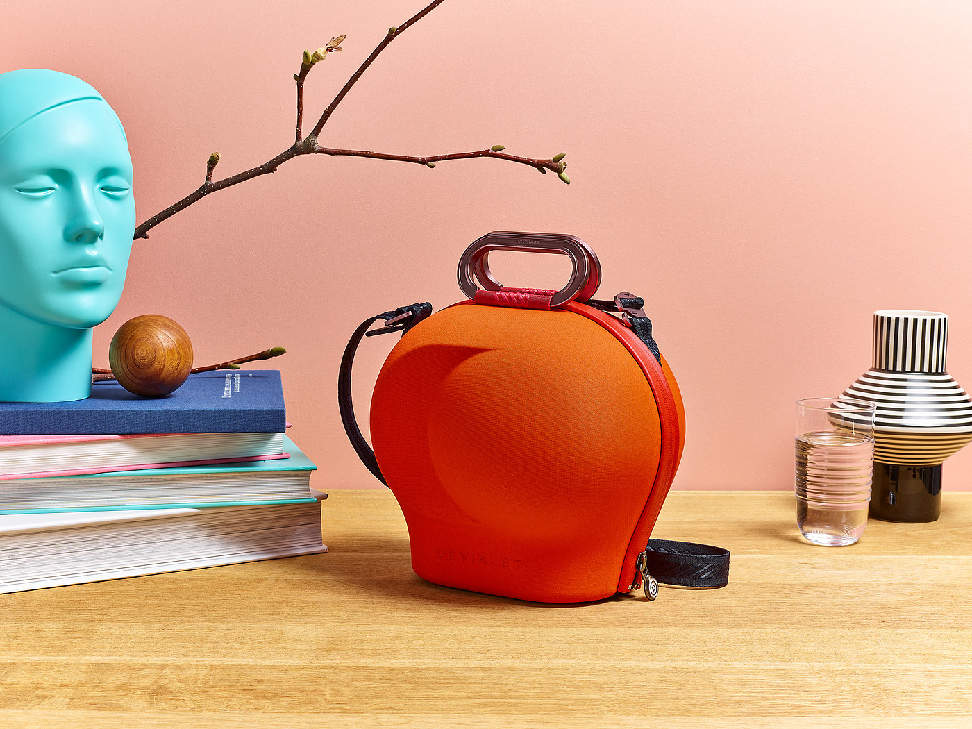 Guillaume Allemon，Cocoon - Devialet，手提箱，橙色，提包，