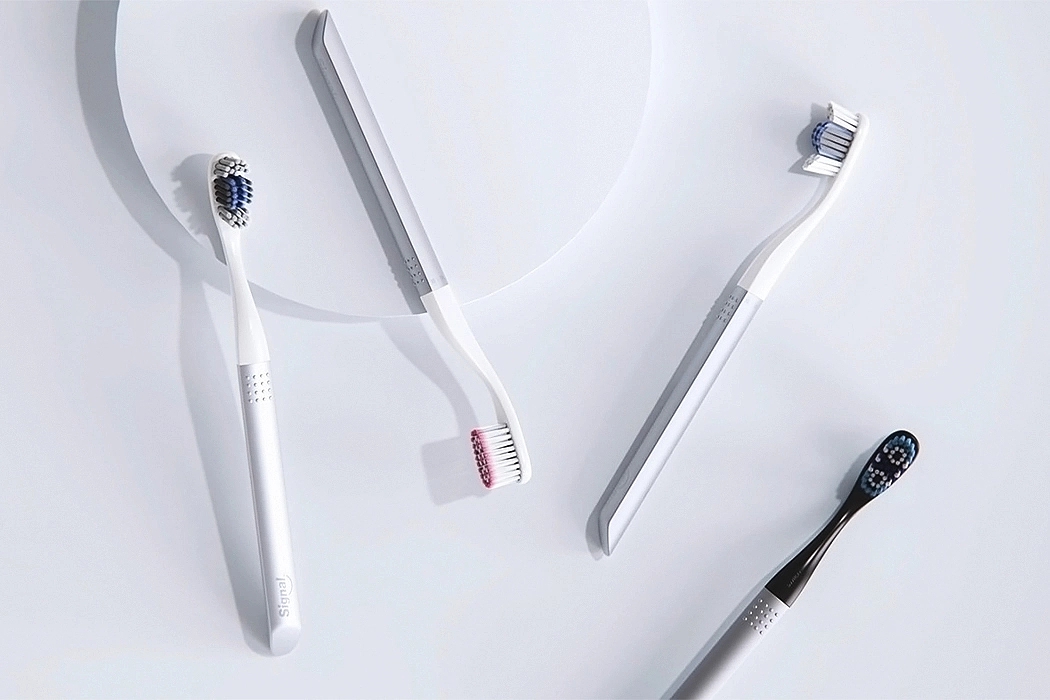 toothbrush，Toothbrush head，Discoloration，
