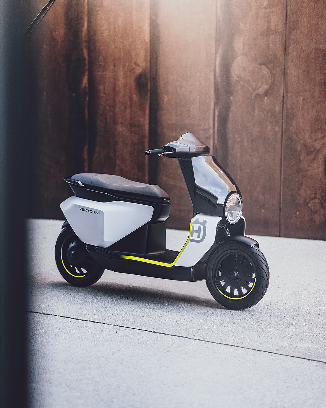 motorcycle，Electric vehicle，black and white，