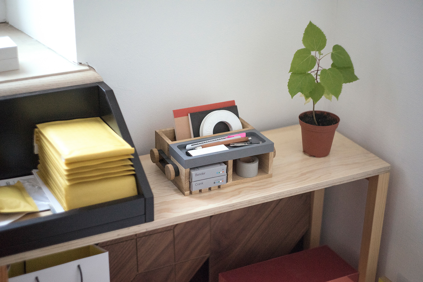 Cashbox，Key box，pencil-box，Jewelry box, wire clamp，Receive，