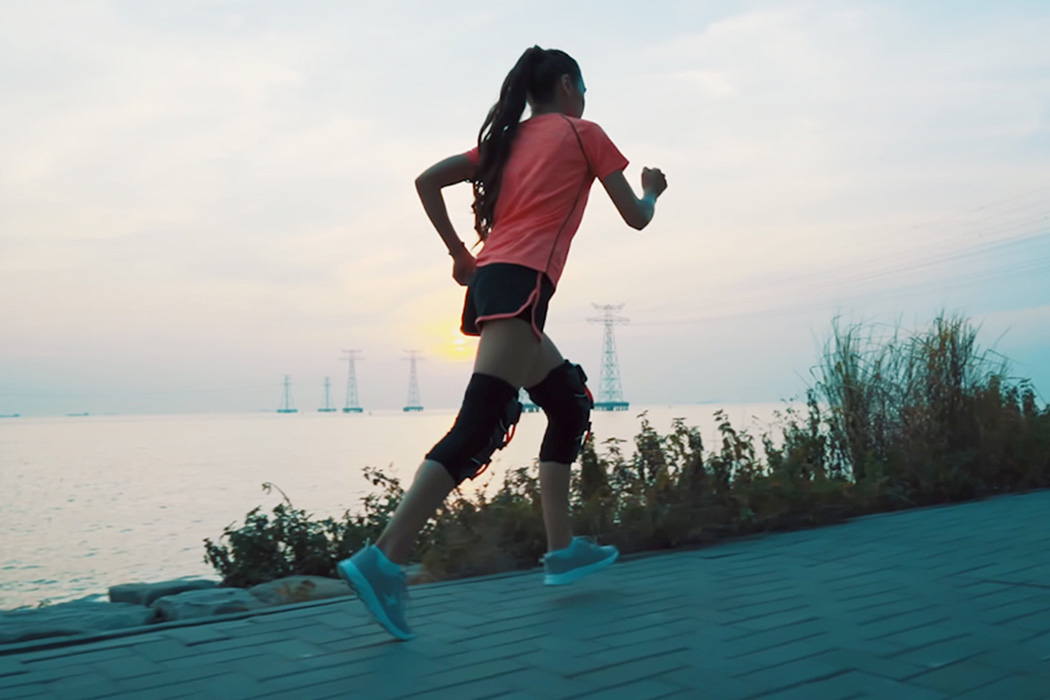 C-Exoskeleton，E-Knee，kneepad，Intelligent knee pad，black，