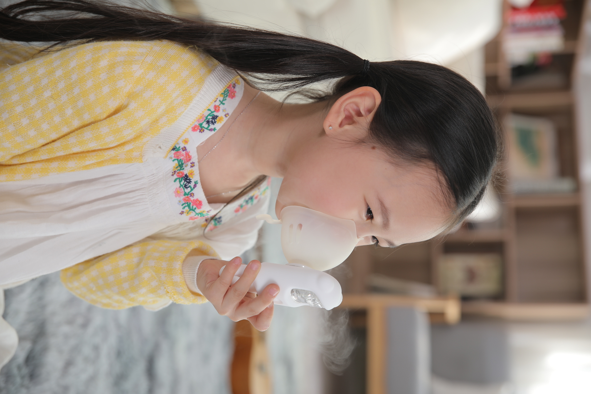 medical care，Atomizer，wear，healthy，