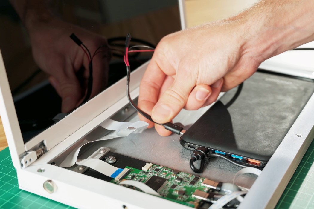 computer，Intelligent mobile phone，practical，technology，