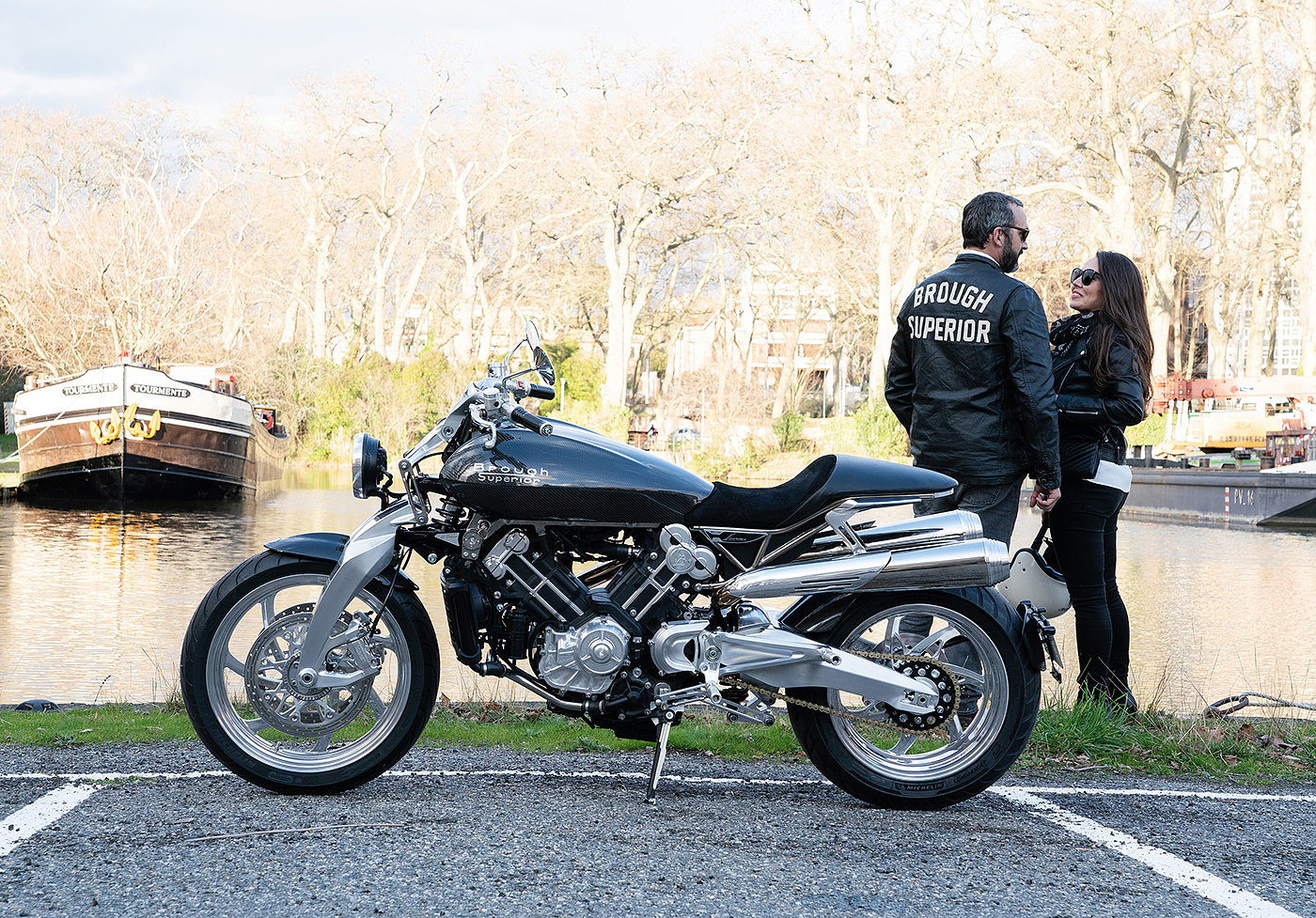 摩托车，交通工具，Brough Superior，工业设计，