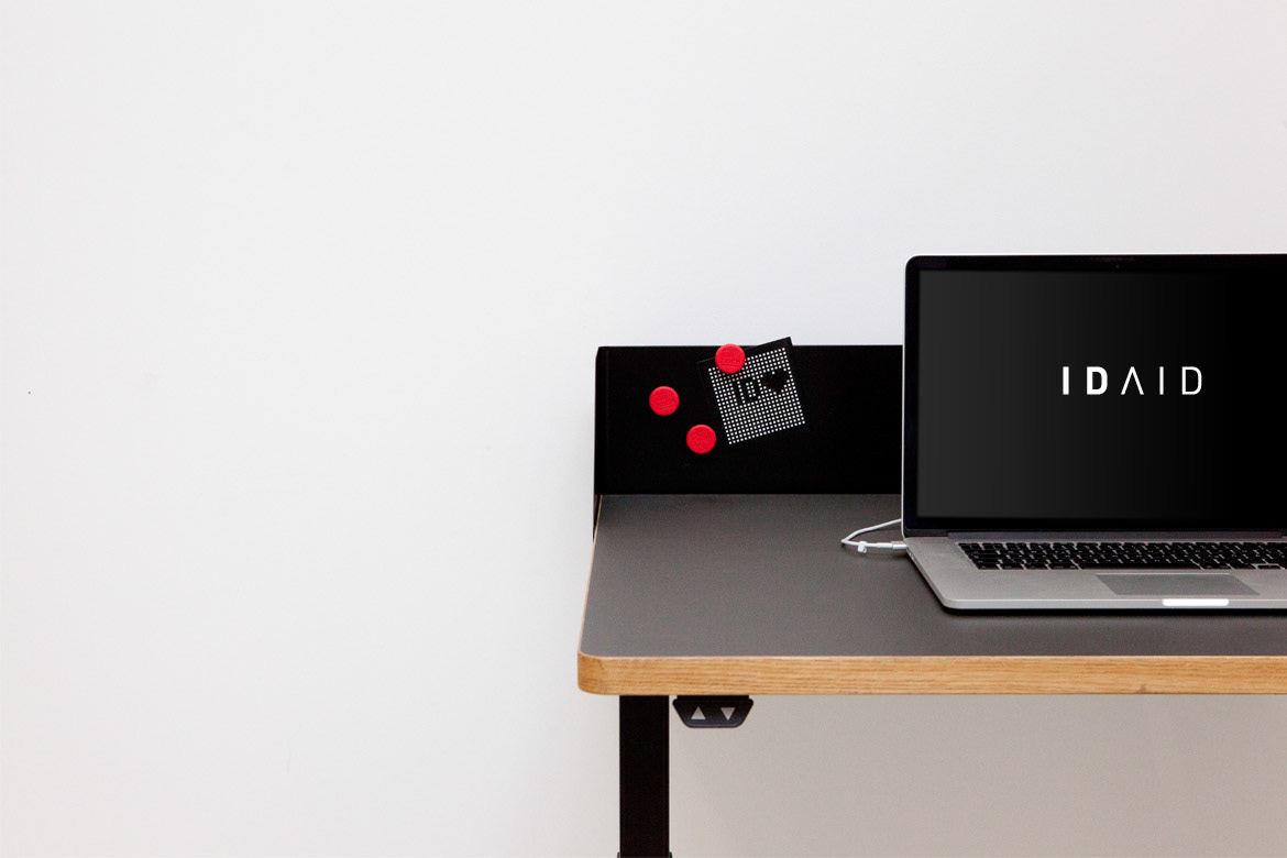 to work in an office，Electric，Table，