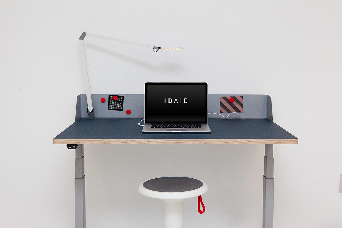 to work in an office，Electric，Table，