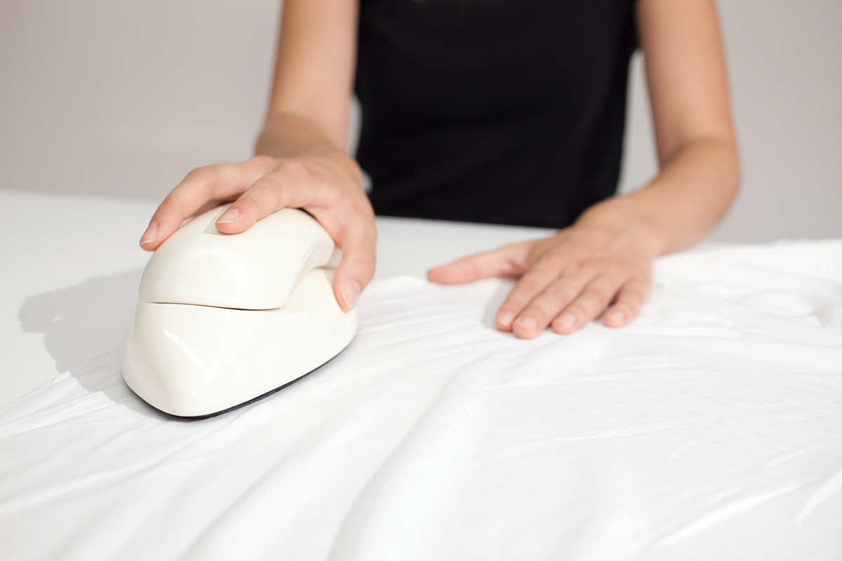 small home appliances，DirectME，industrial design，product design，Hanging ironing，