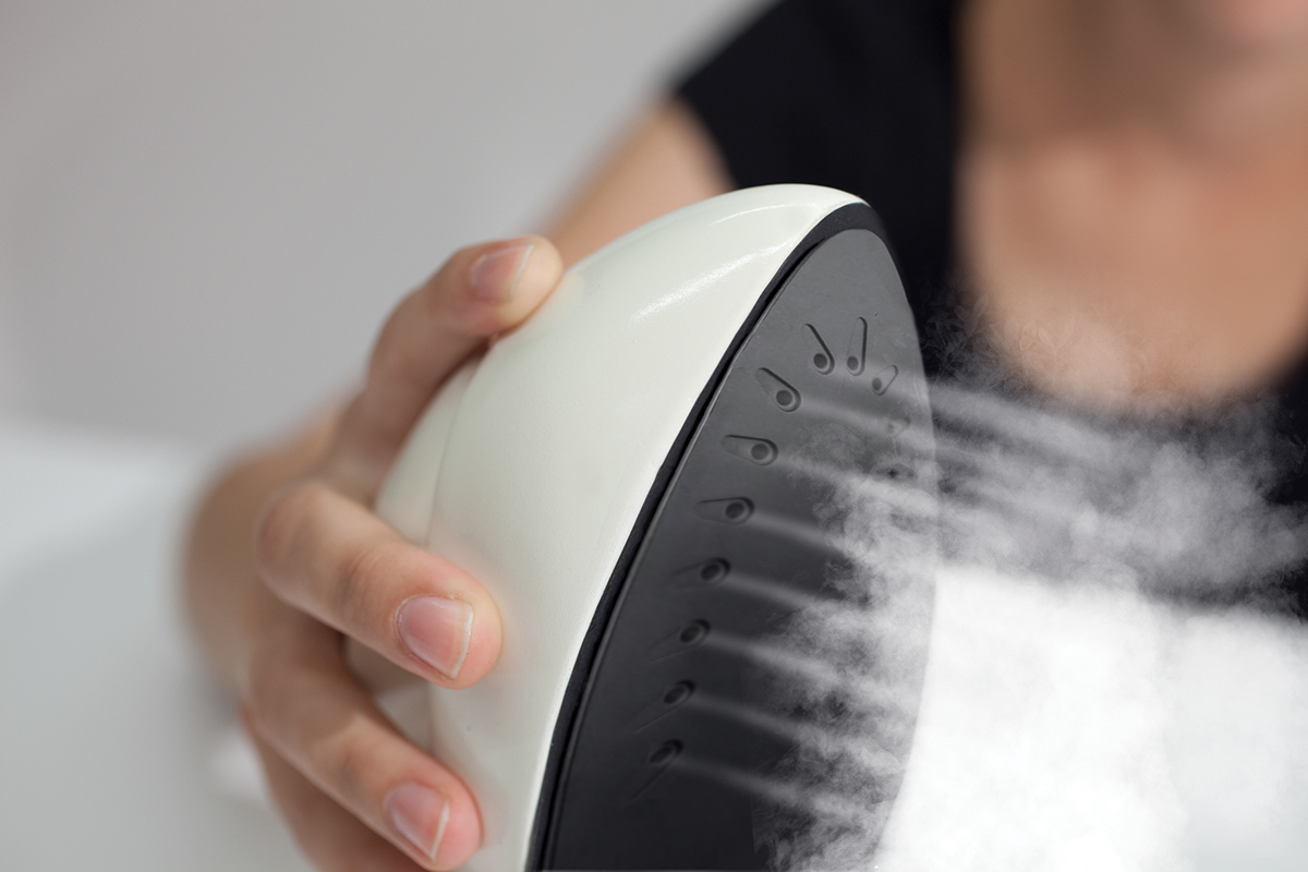 small home appliances，DirectME，industrial design，product design，Hanging ironing，