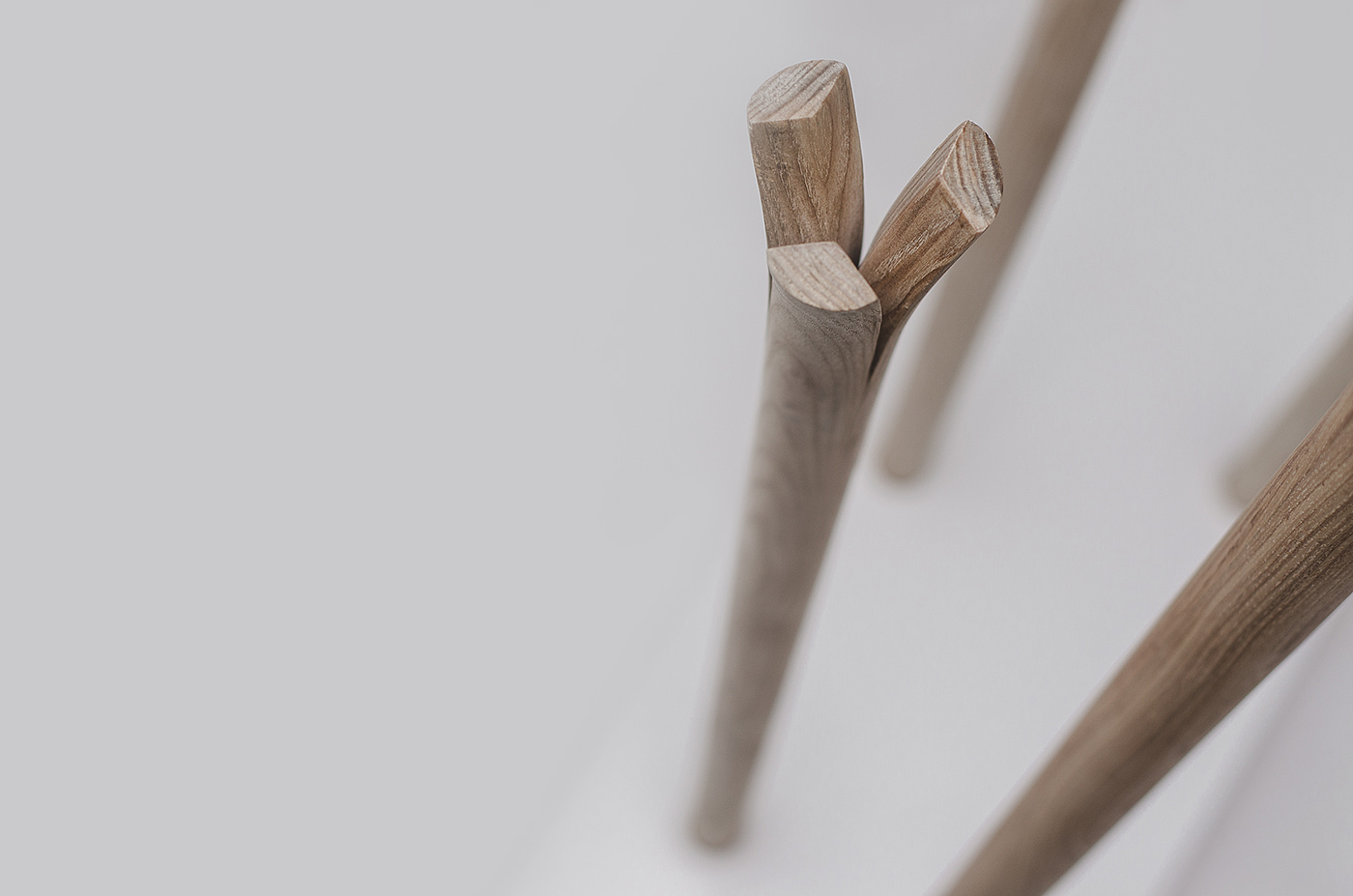 coat hanger，Flowers bloom，originality，wooden ，combination，