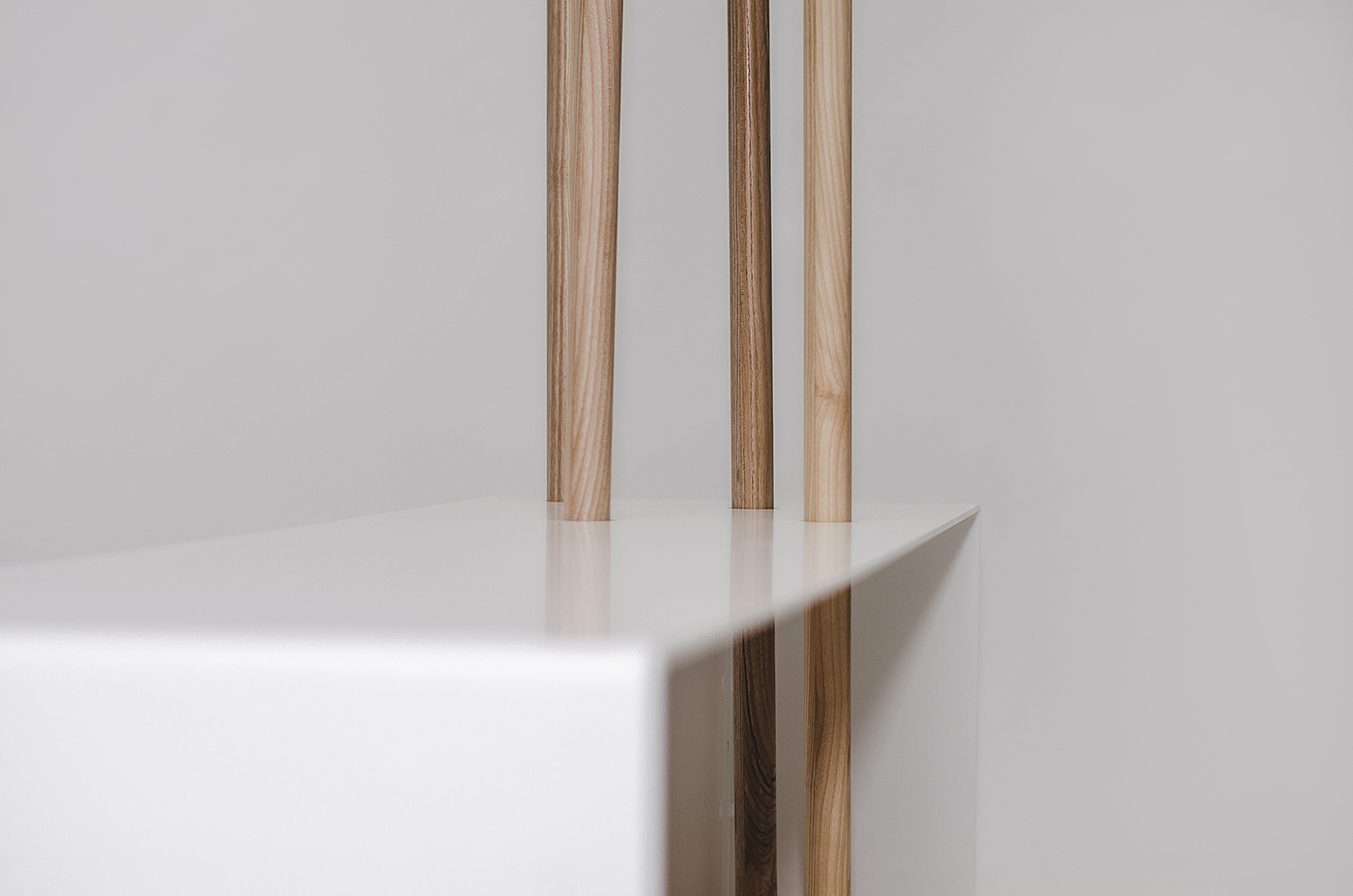 coat hanger，Flowers bloom，originality，wooden ，combination，