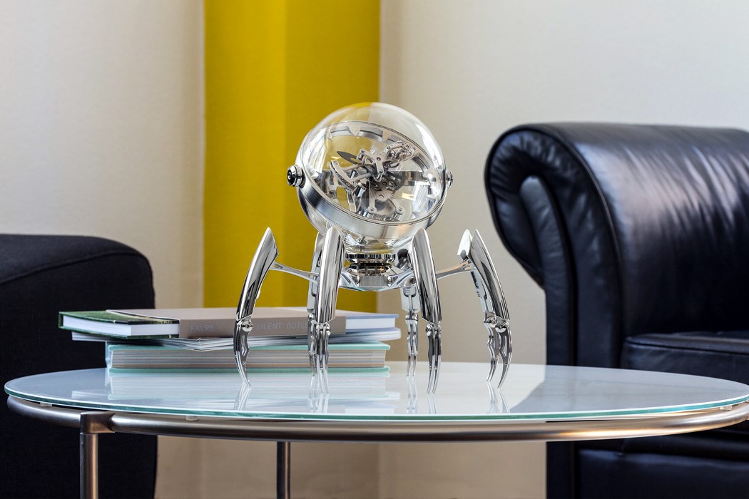 innovate，blue，clock dial，Wrist watch，Clock，Hands and feet，MB&F，spider，