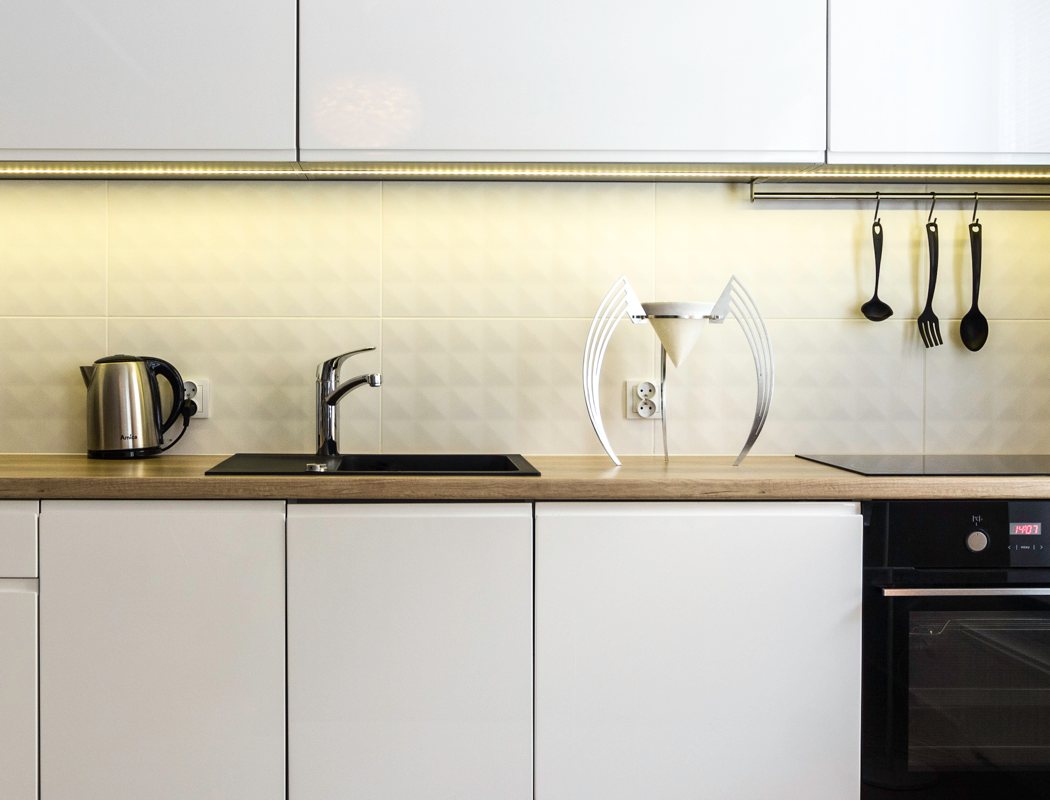 white，black，machine，brew，Coffee，PURIST，