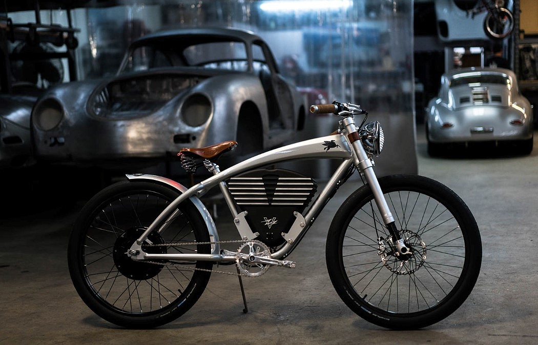motorcycle，Captain America，Phoenix Bicycle，light，Simplicity，