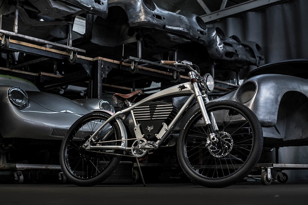 motorcycle，Captain America，Phoenix Bicycle，light，Simplicity，