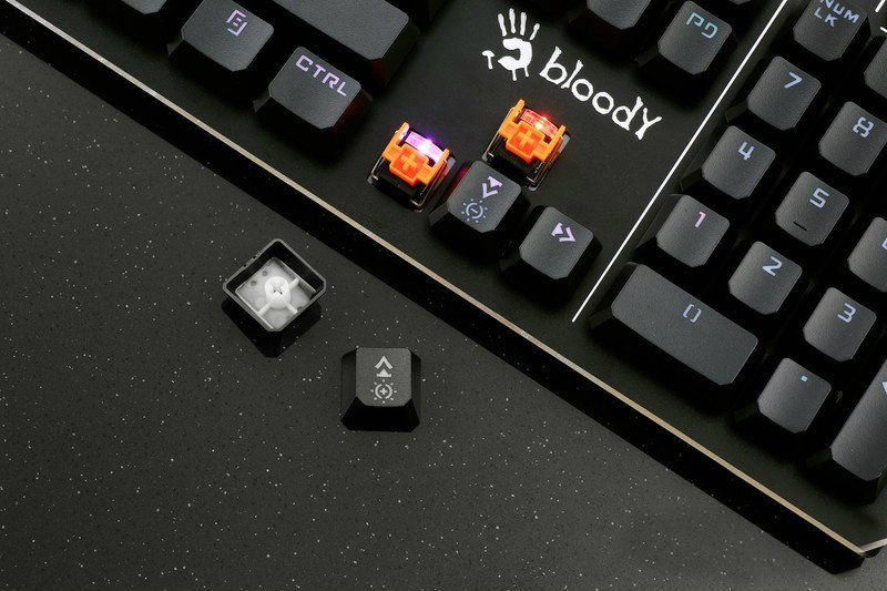 Mechanical keyboard，Bloody，Shuangfeiyan，Black Technology，