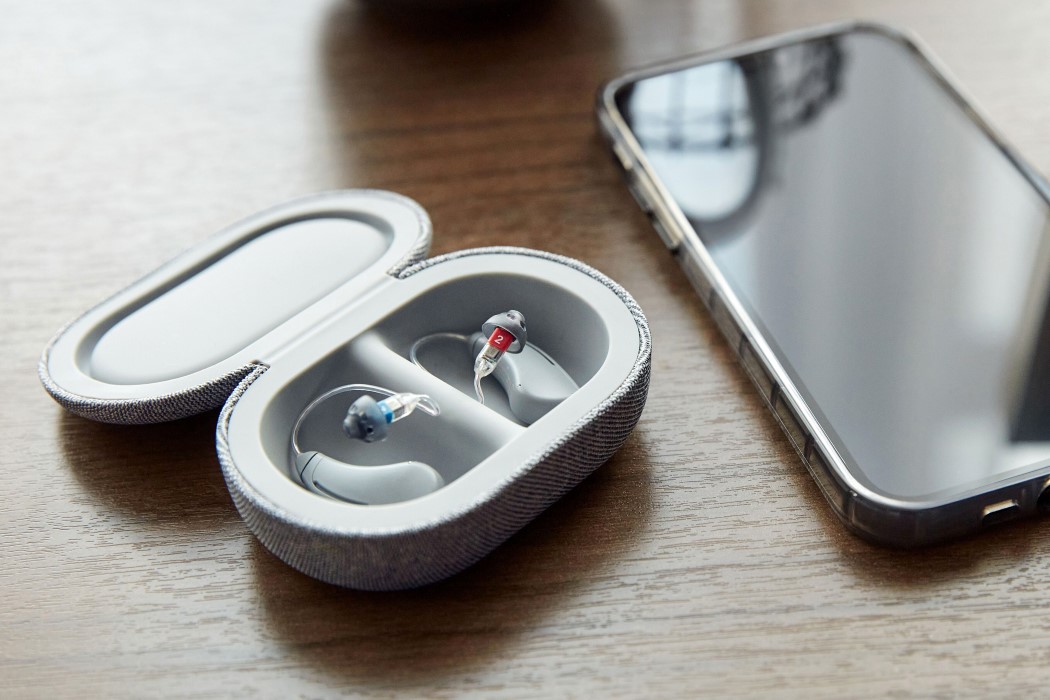 deaf-aid，SoundControl，interactive，control，Wear，