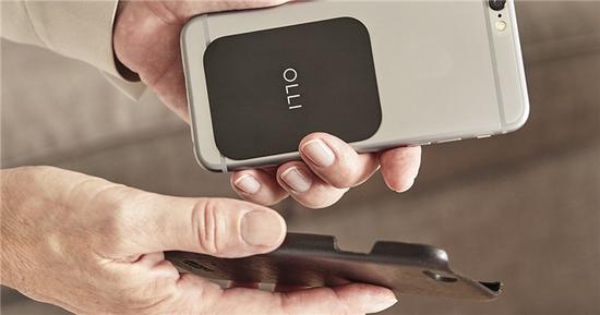 World's first，Mobile phone charging treasure，With bracket，506 yuan，