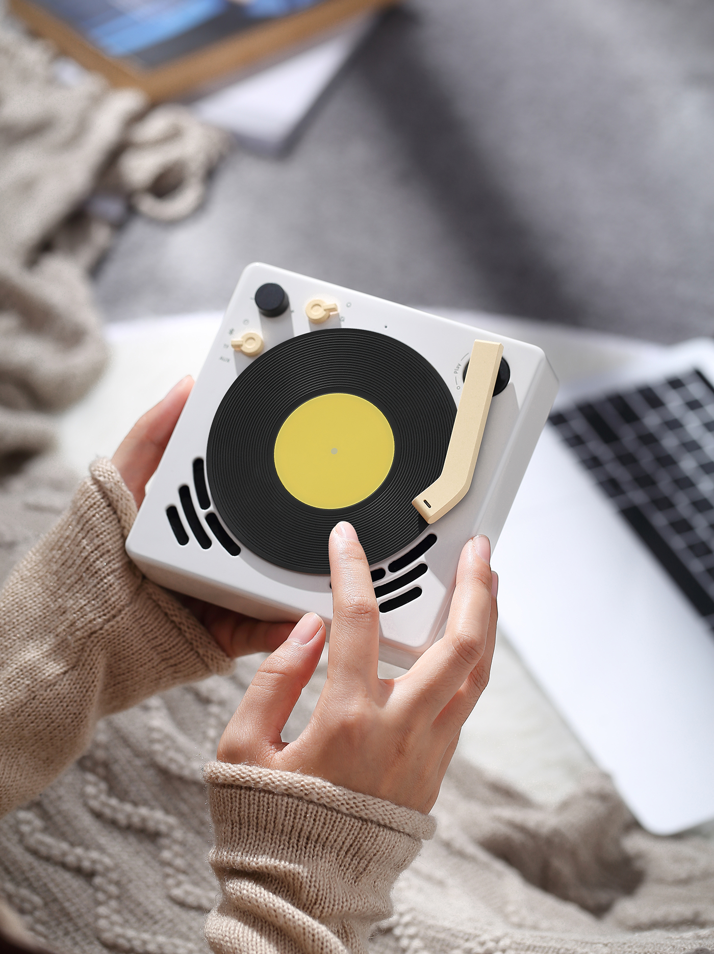 Bluetooth Speaker ，alarm clock，Vinyl record player，