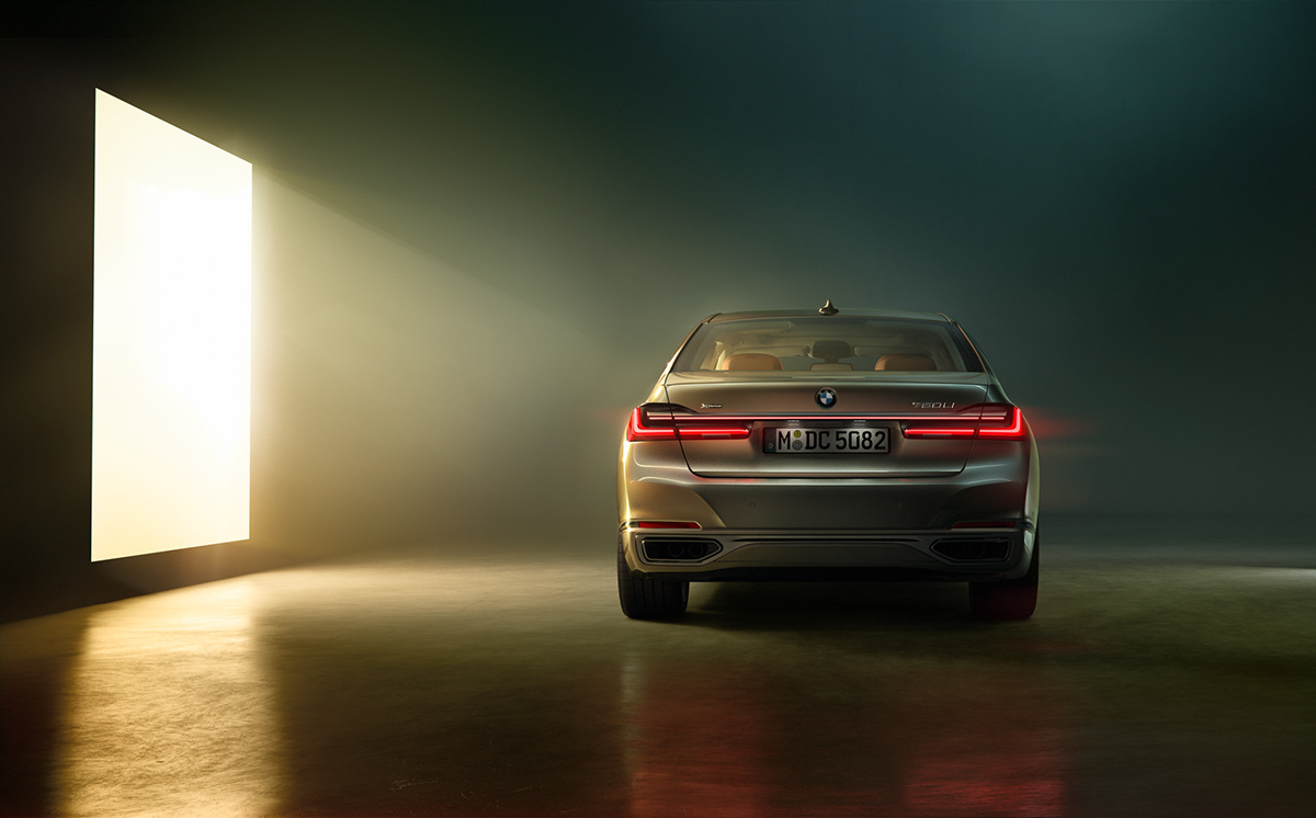 vehicle，cgi，luxury，light，