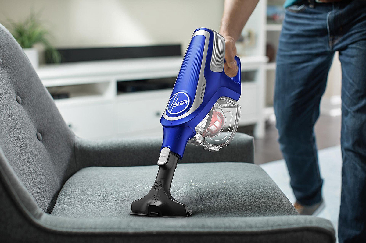 Vacuum cleaner，furniture，clear，