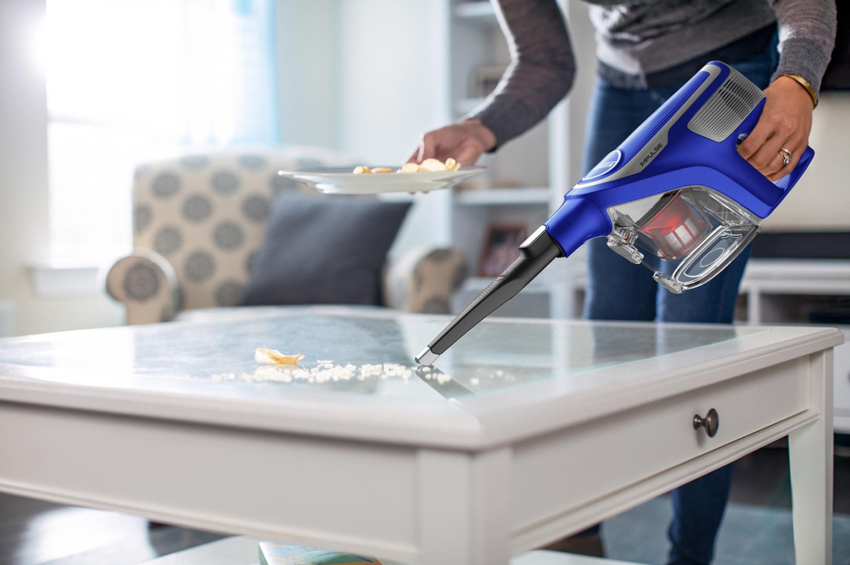 Vacuum cleaner，furniture，clear，