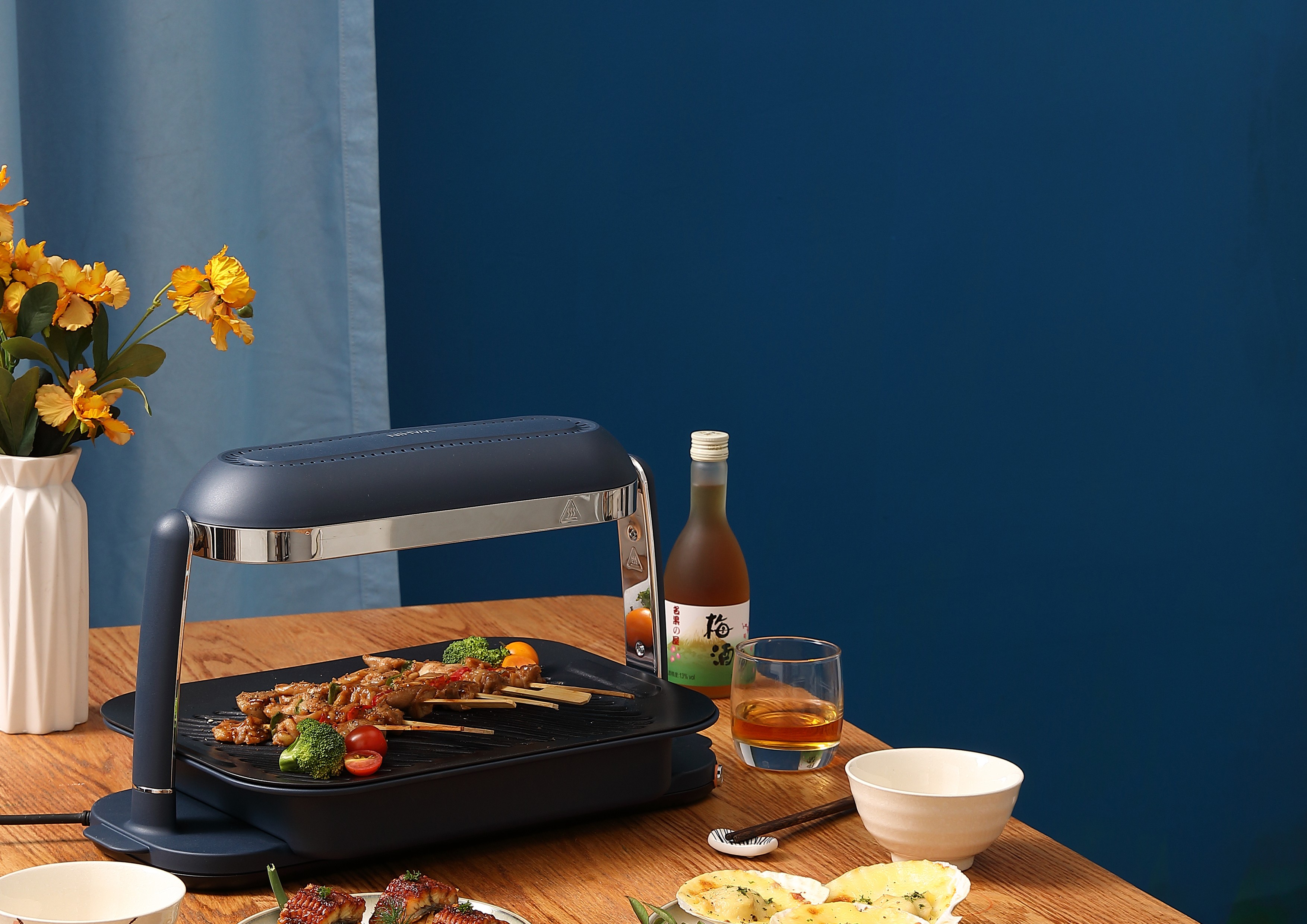 2020 CGD contemporary good design award，Midea kitchen appliances，Household smokeless oven，