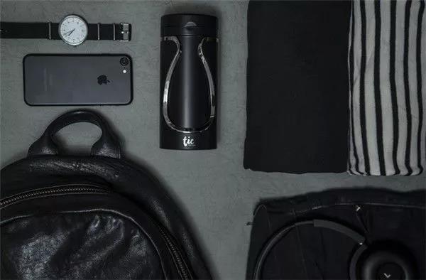 Folks，Storage bottle，Charging line，Escalator，Presbyopic glasses，