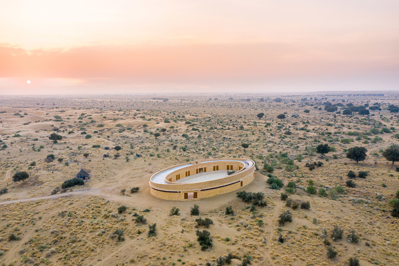 Girls' school，India，Sandstone，Thar desert，power，