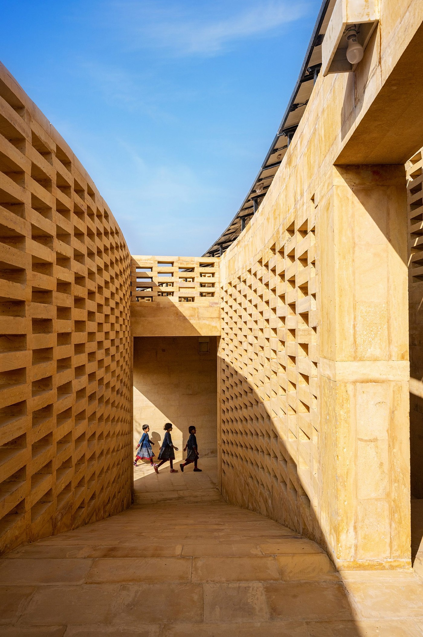 Girls' school，India，Sandstone，Thar desert，power，