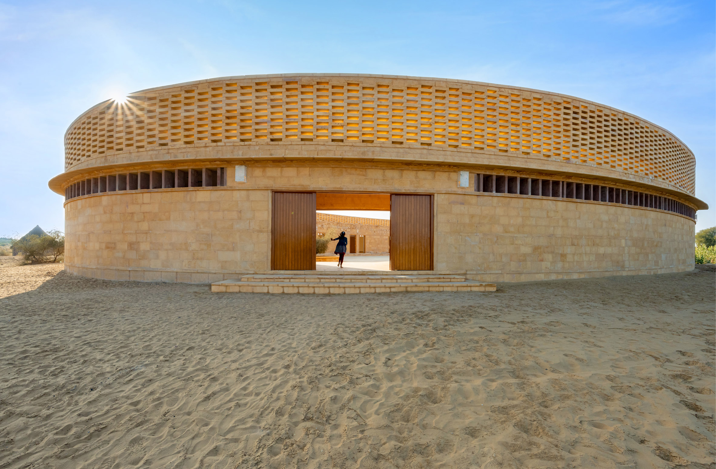 Girls' school，India，Sandstone，Thar desert，power，