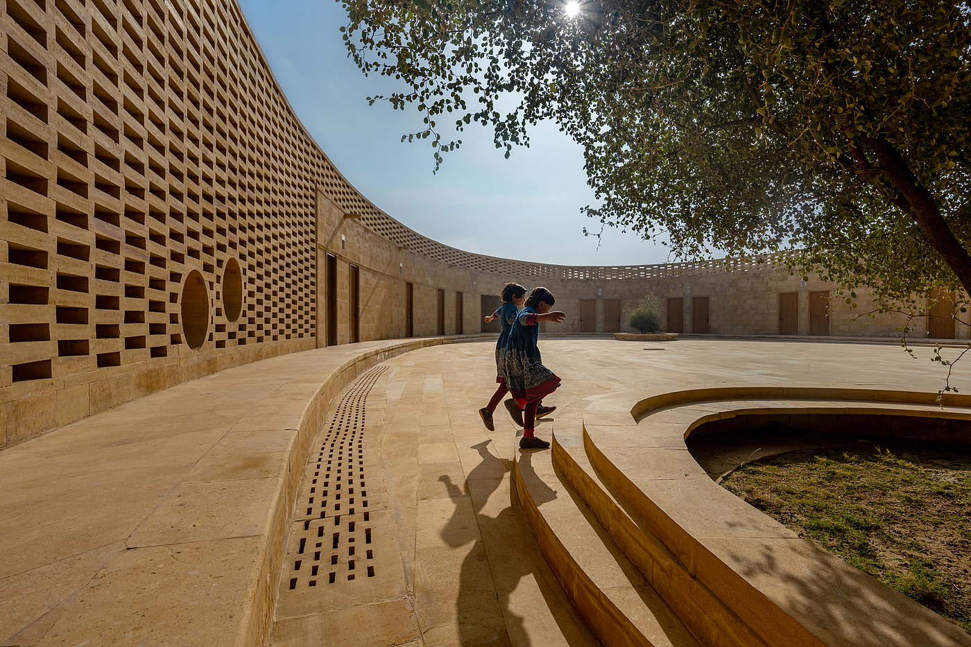 Girls' school，India，Sandstone，Thar desert，power，