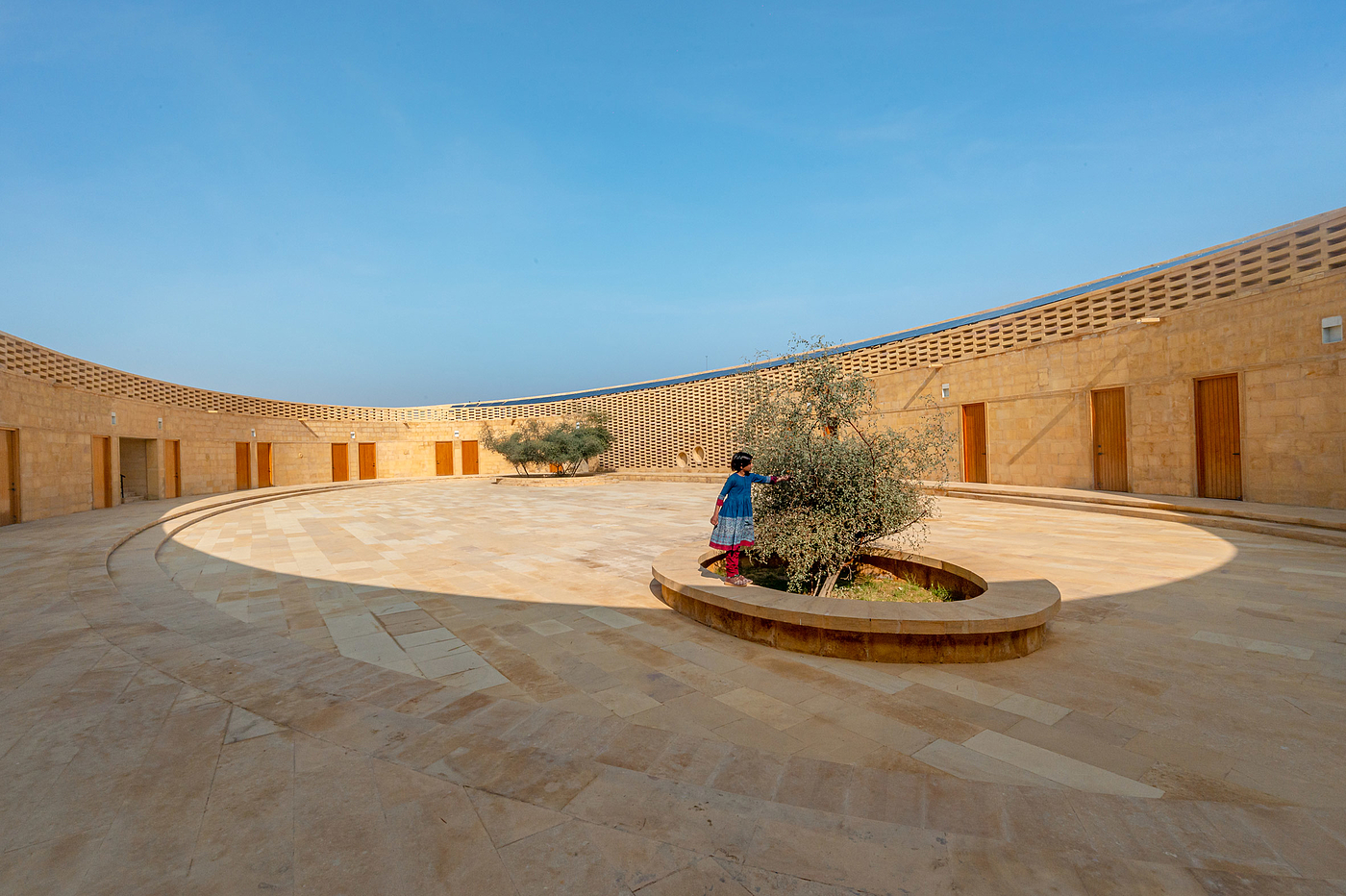 Girls' school，India，Sandstone，Thar desert，power，