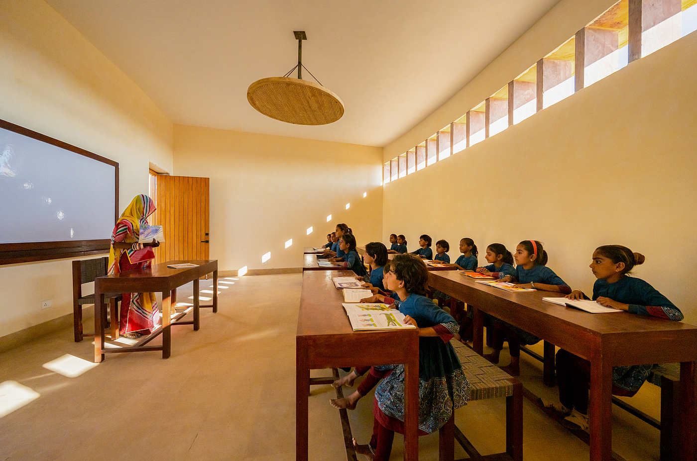 Girls' school，India，Sandstone，Thar desert，power，