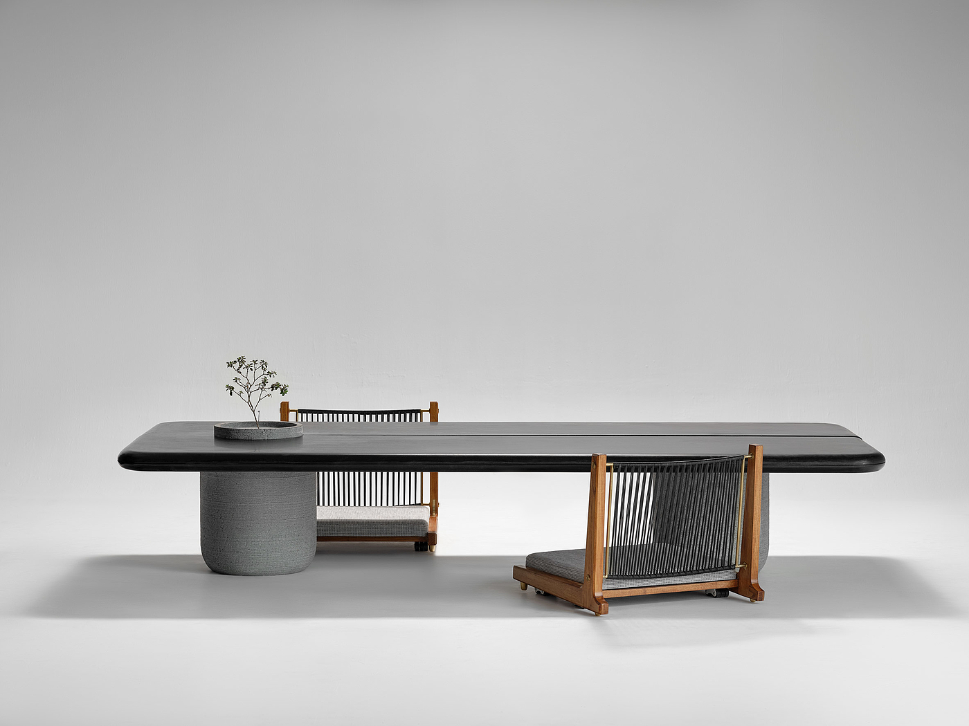 Singhal，Madan，Table，chair，