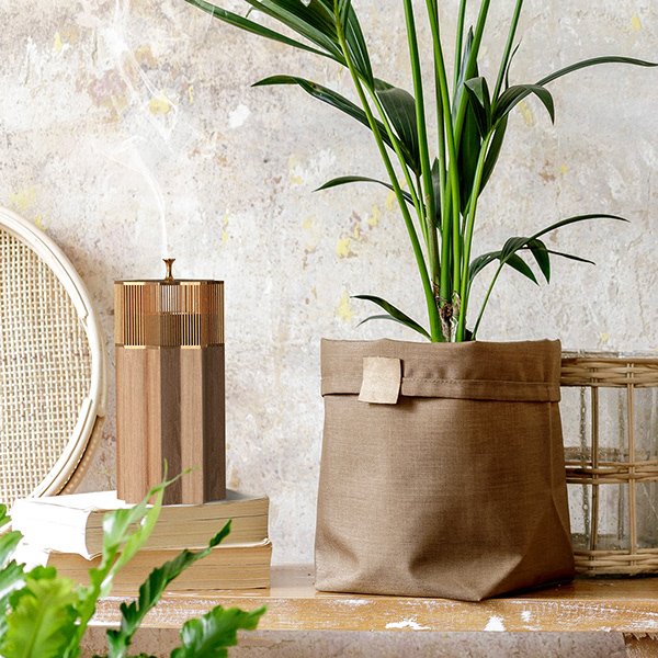 Rafael Maia，Incense burner，Oriental Star，Islamic Art，product design，yellow，