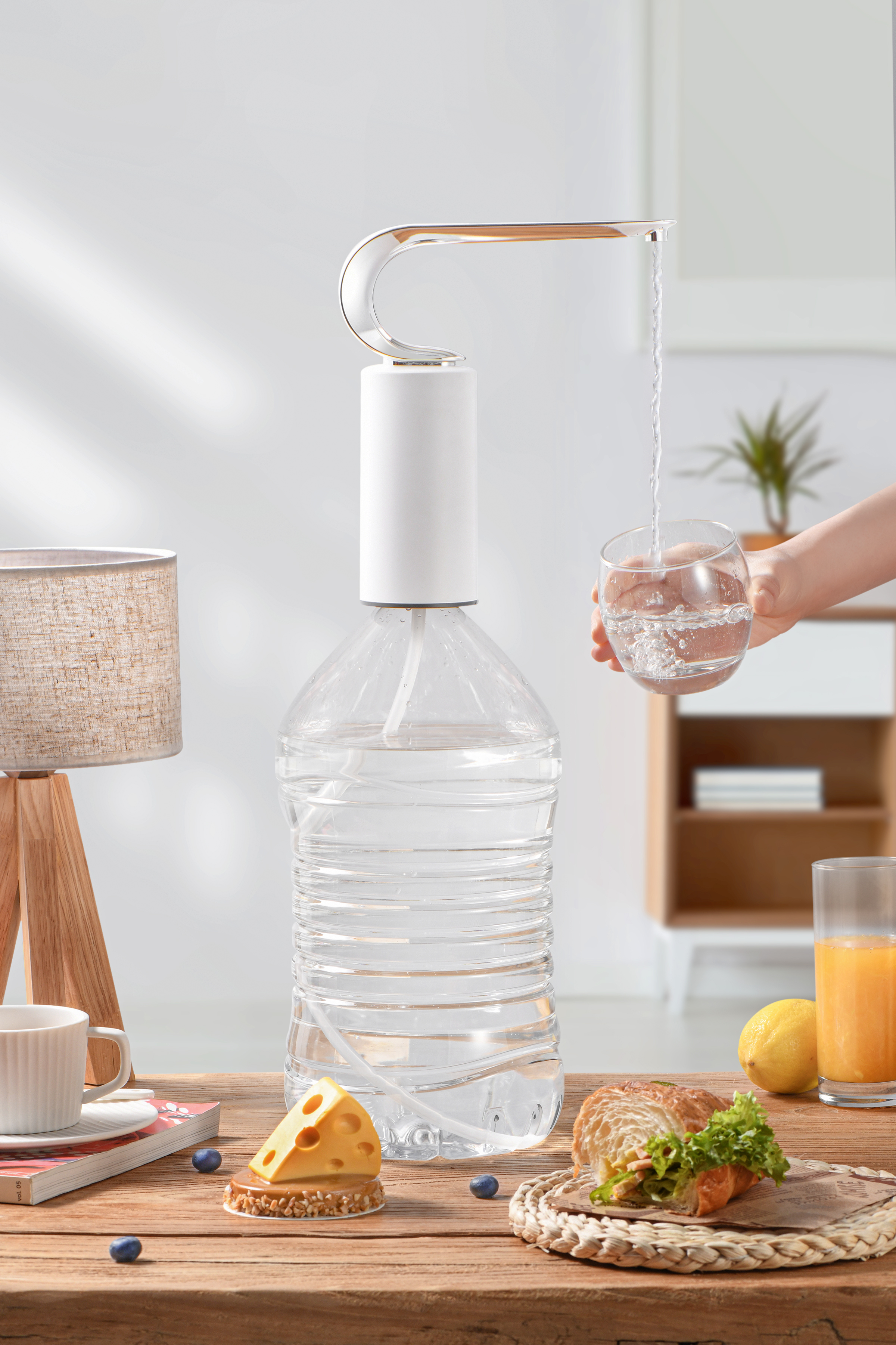 Water pump, barreled water, electroplating process，Water pump, small household appliances, furniture and daily necessities，Small household appliances, water pumps, seamless integration，