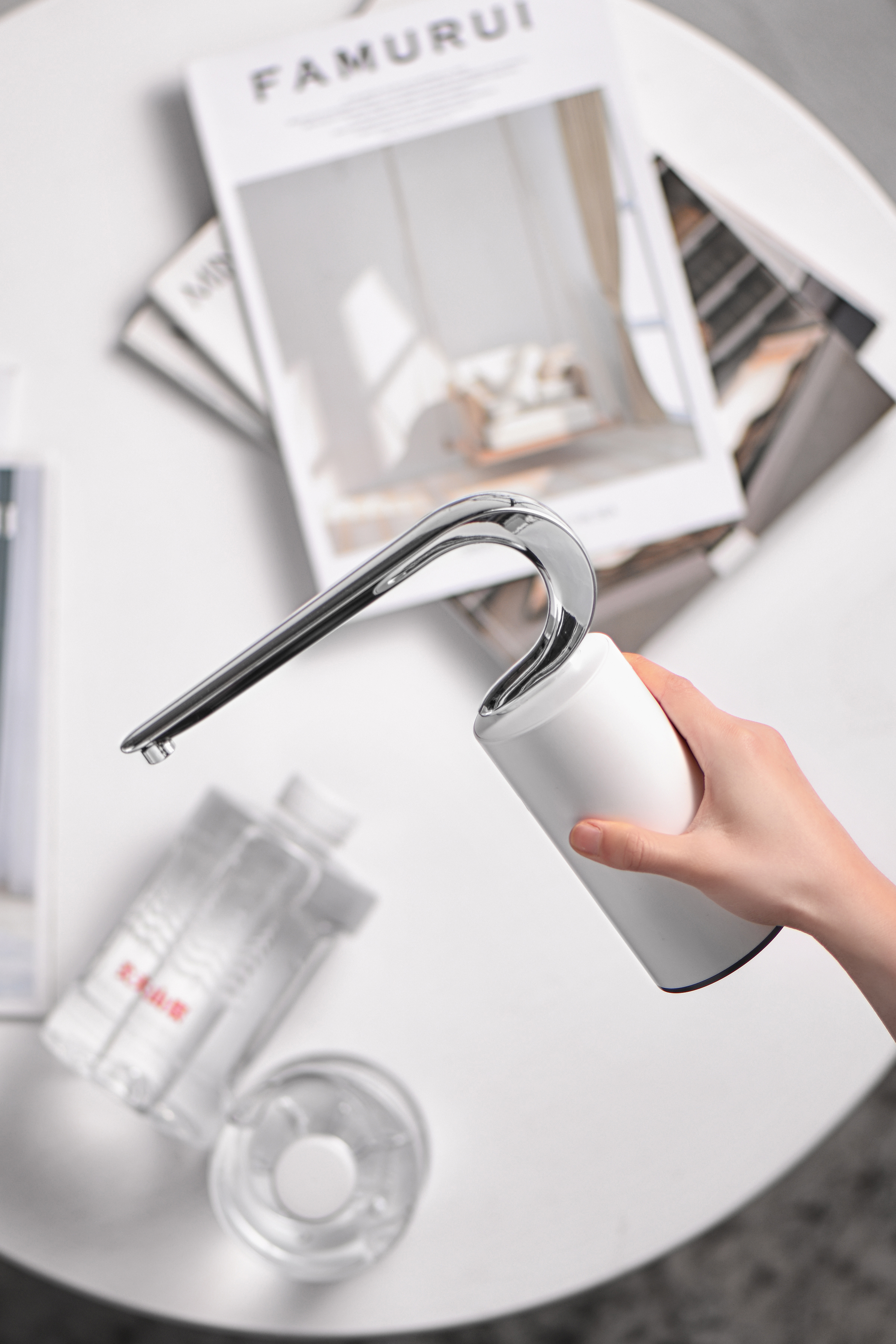 Water pump, barreled water, electroplating process，Water pump, small household appliances, furniture and daily necessities，Small household appliances, water pumps, seamless integration，