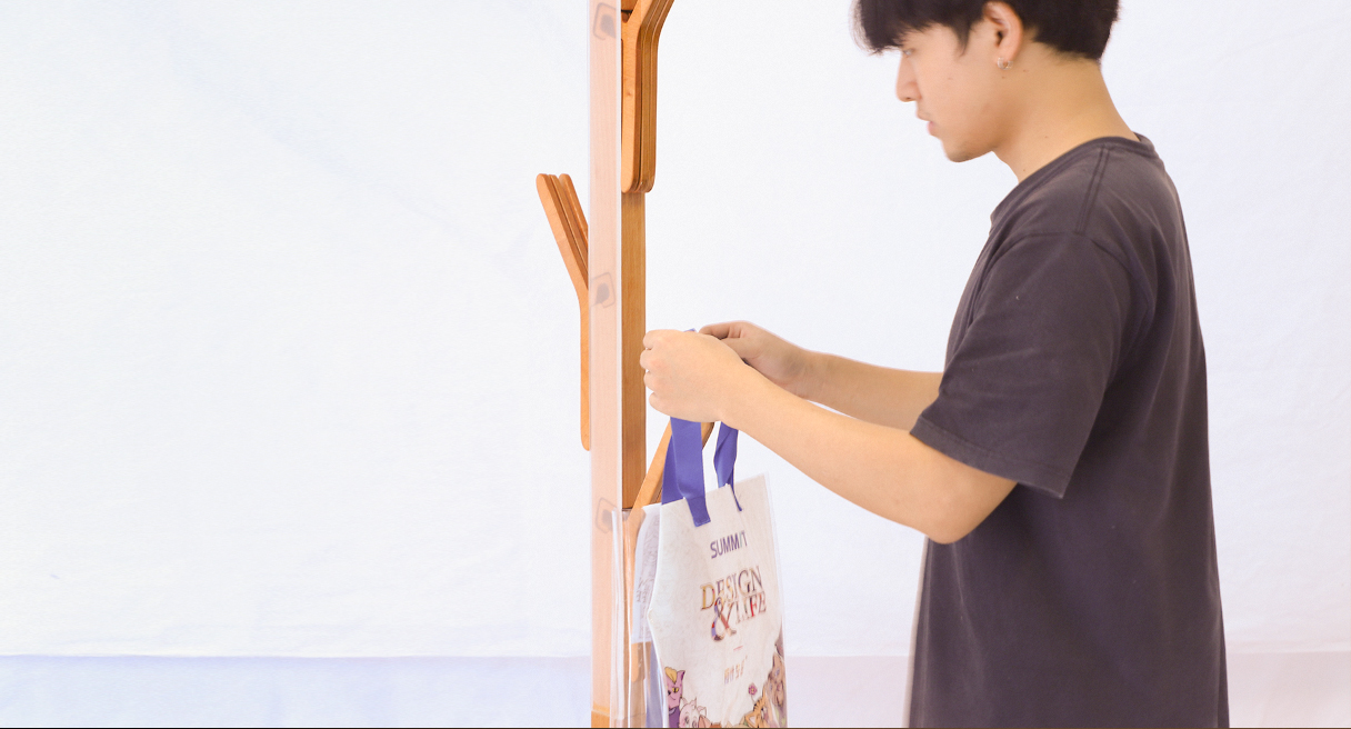 furniture design ，product design，Home system design，New home，Wedge House - wooden house，