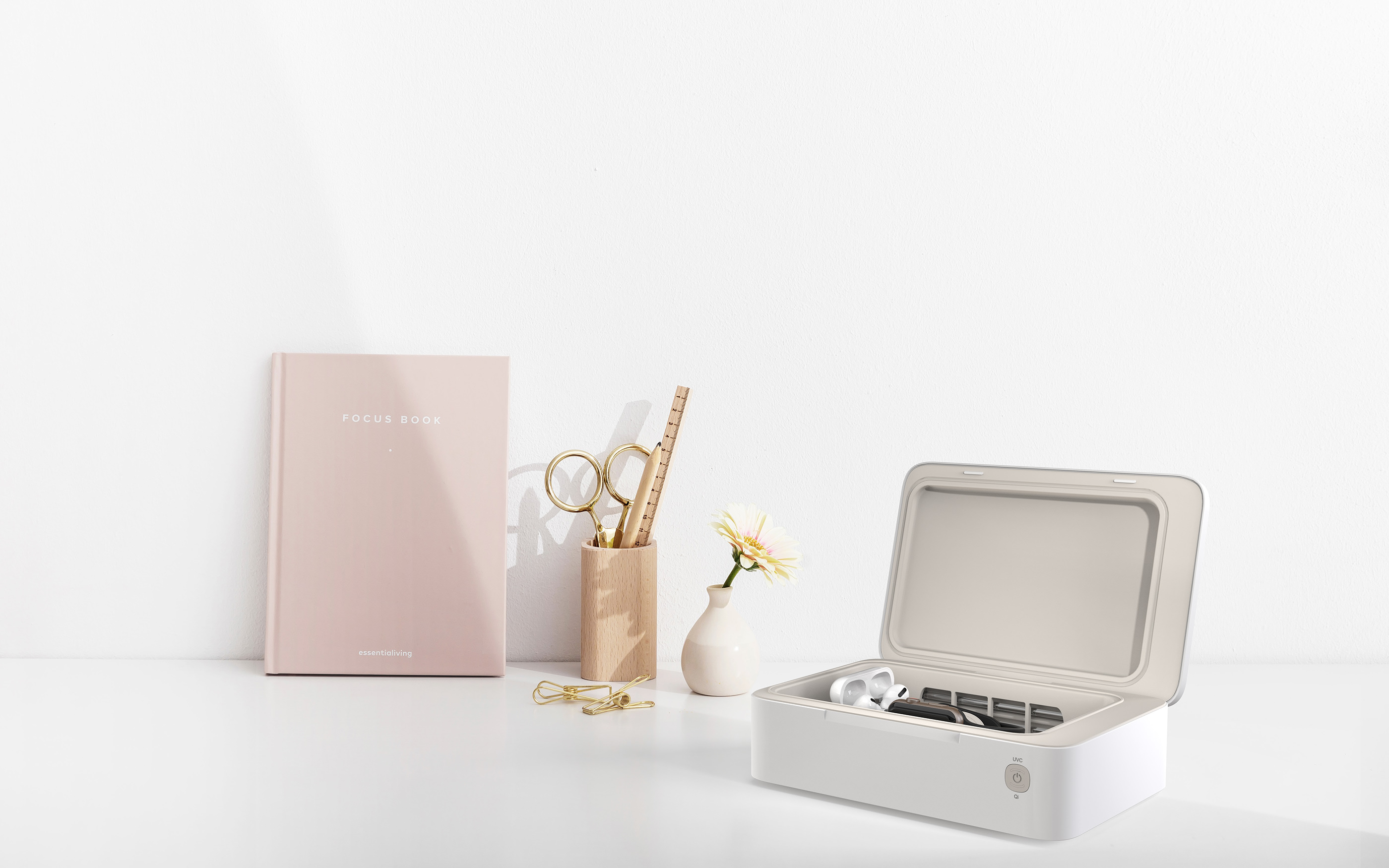 Ultraviolet sterilization，UVC，ozone，Wireless charging，Qi，